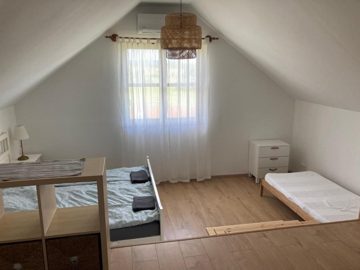 Karádi apartman Zánka Exterior foto